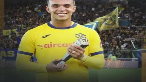 哈兰德联赛表现解析：对阵曼联火力全开8球领先，利物浦对决仅进2球略显遗憾！